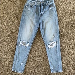 American Eagle Mom Jean